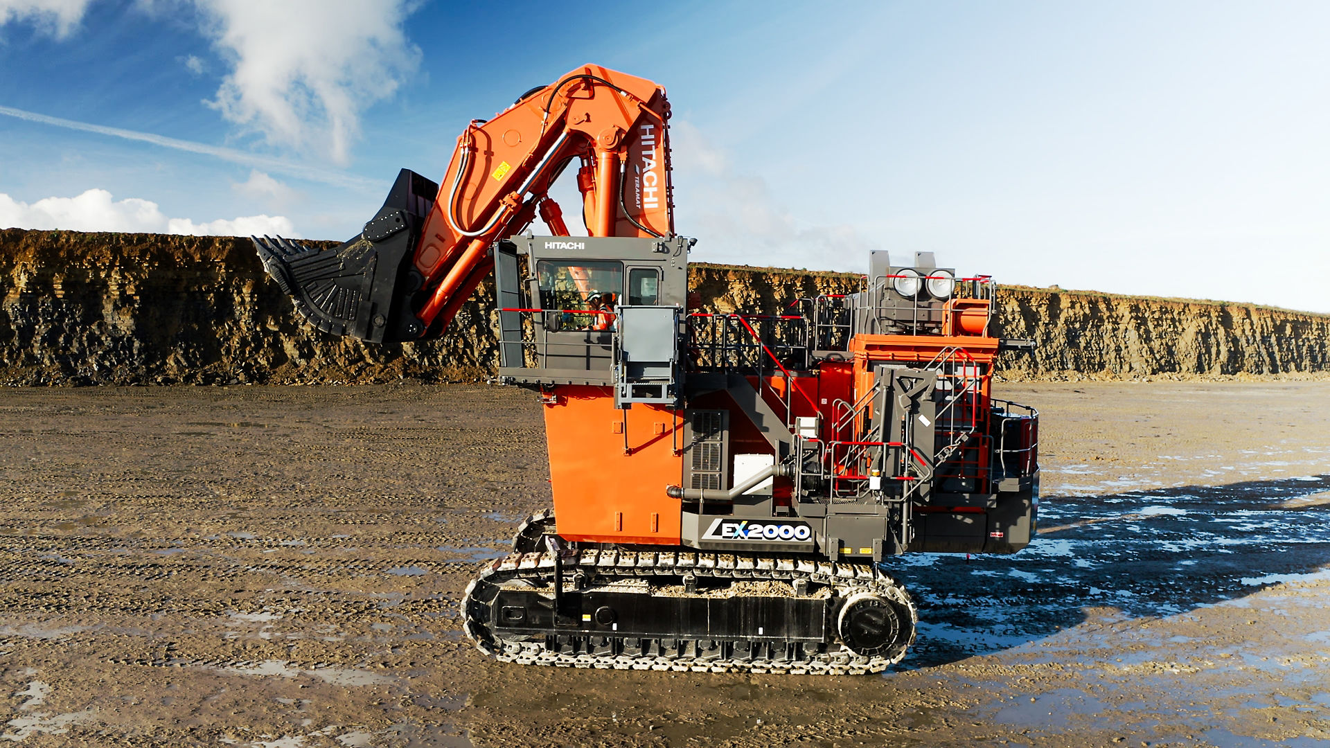 The first Hitachi EX2000-7 shovel excavator arrives in Europe